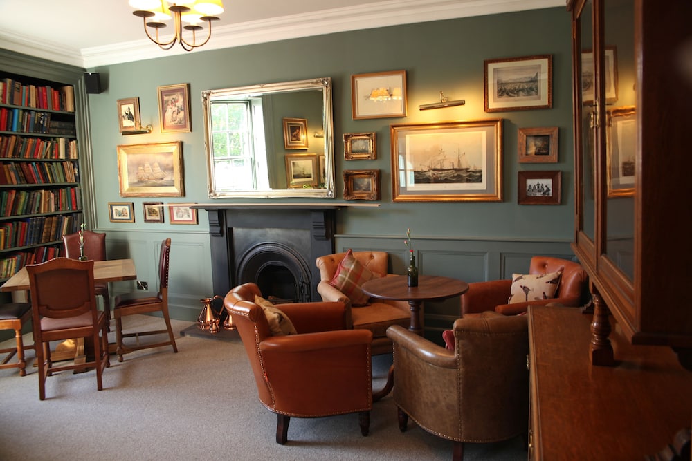 The Erskine Arms 33/50