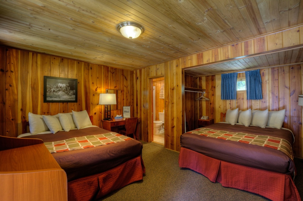 Discovery, Duplex, Cabin, 2 Queen Beds