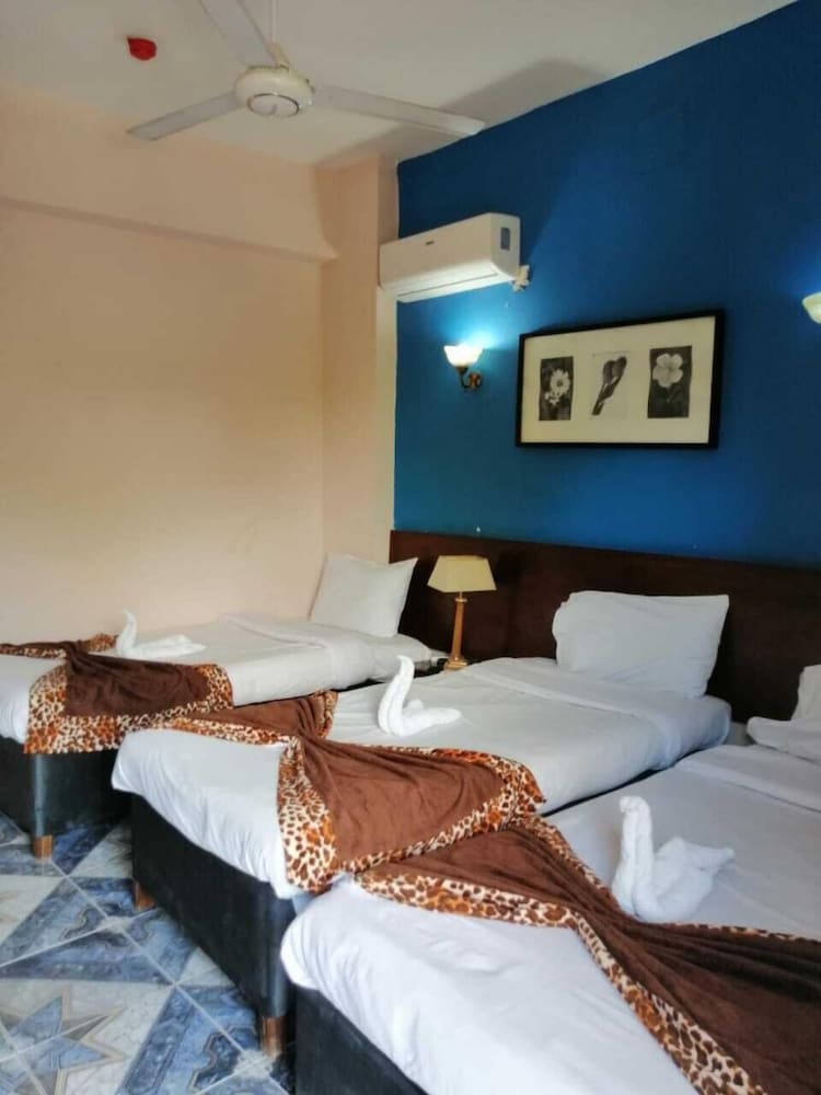 Rezeiky Hotel And Camp Luxor 13/50