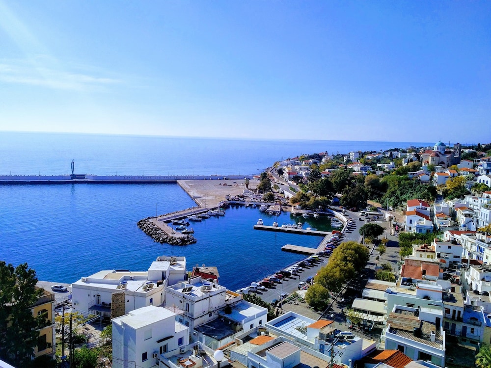 Kastro Hotel 87/100