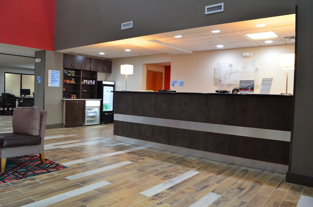 Holiday Inn Express Madison 5/45