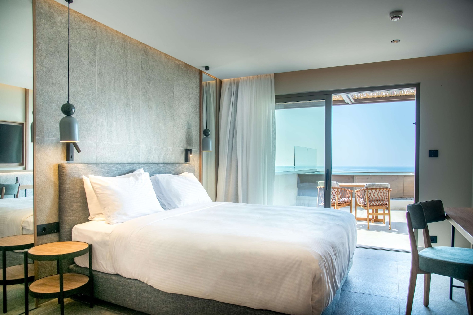 CLASSIC, DOUBLE BED, SEA VIEW, OUTDOOR JETTED TUB