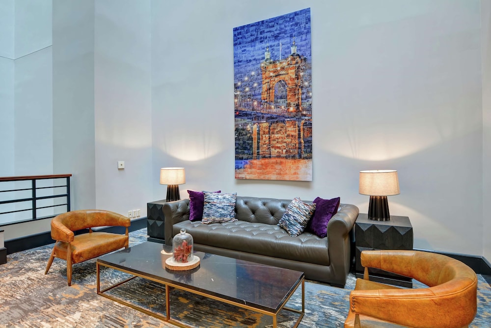 The Cincinnatian Hotel, Curio Collection by Hilton 40/49