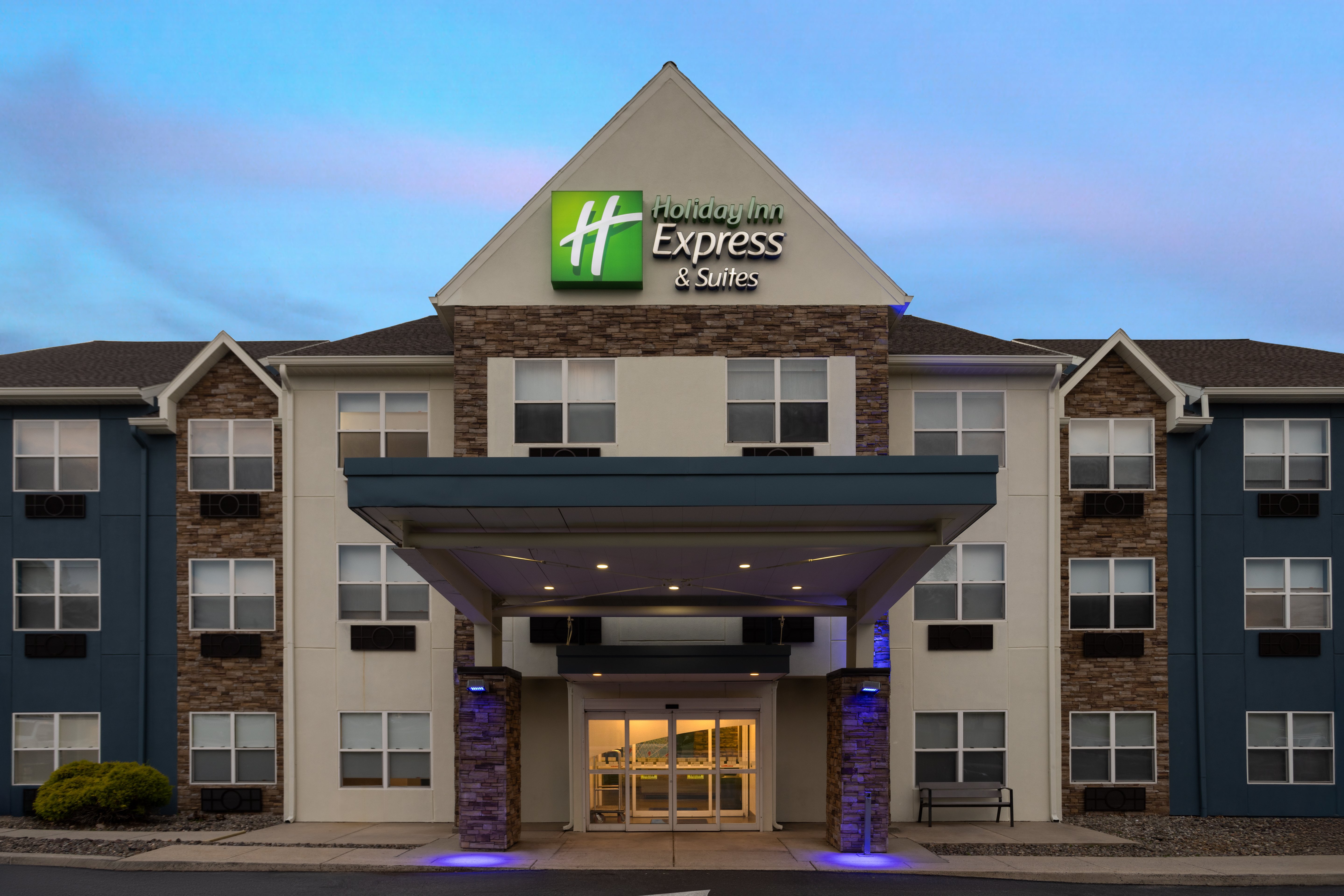 Holiday Inn Express & Suites Wyomissing 4/44