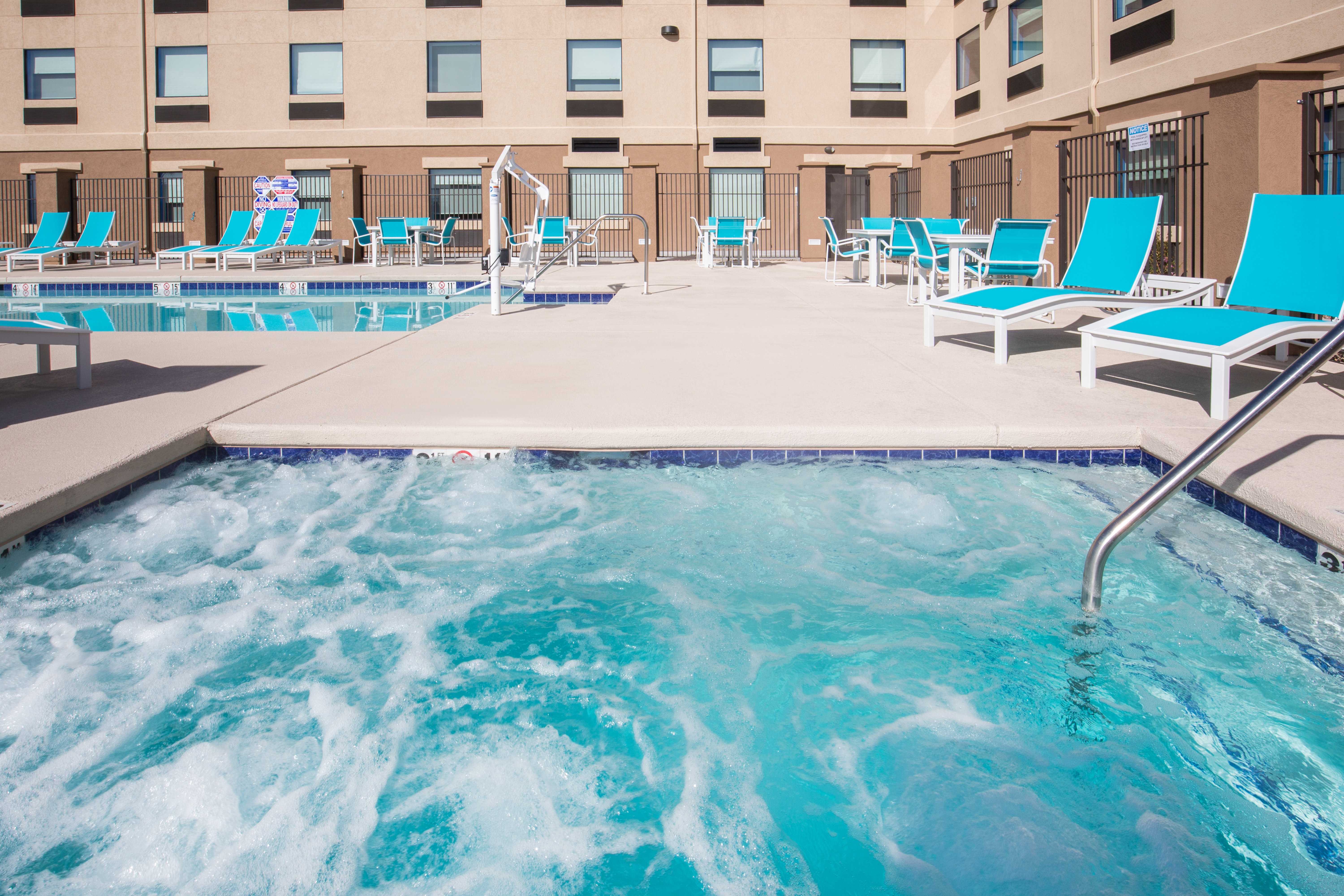 Holiday Inn Express & Suites PAHRUMP 60/61