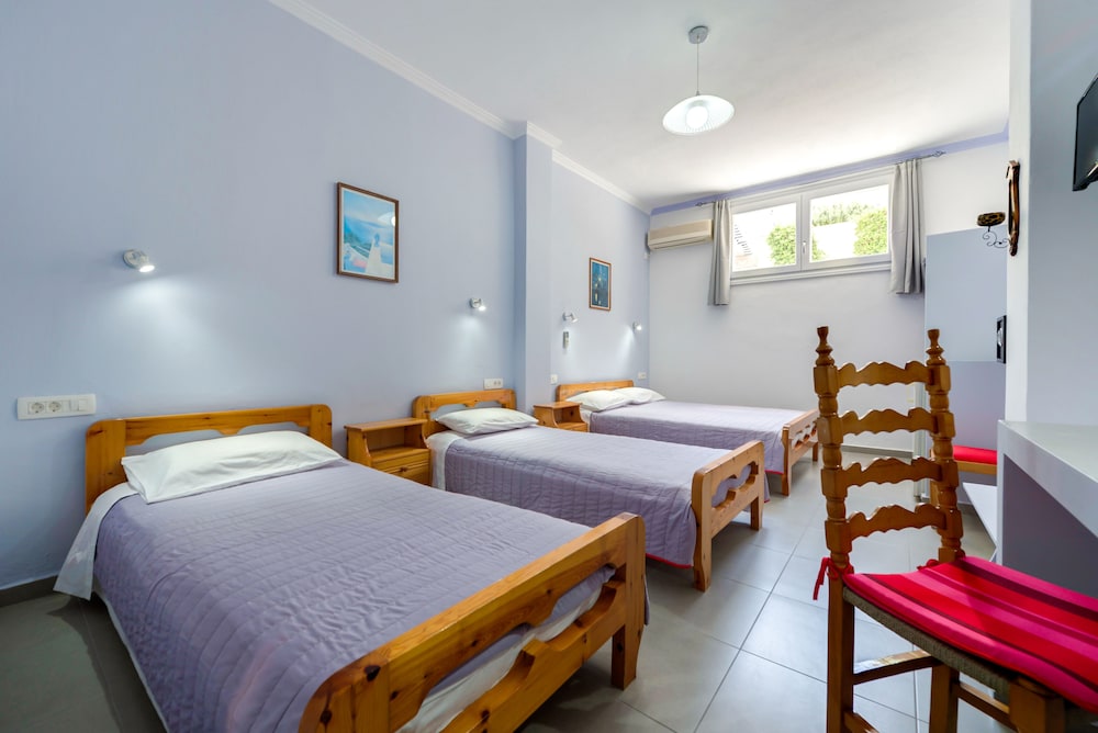 Akis Hotel 15/50