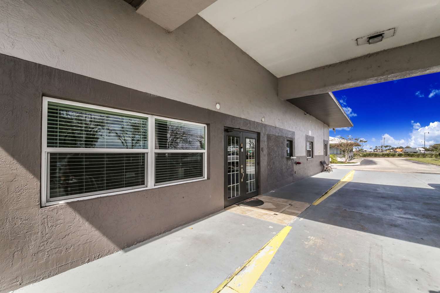 Rodeway Inn & Suites Haines City - Winter Haven 16/19