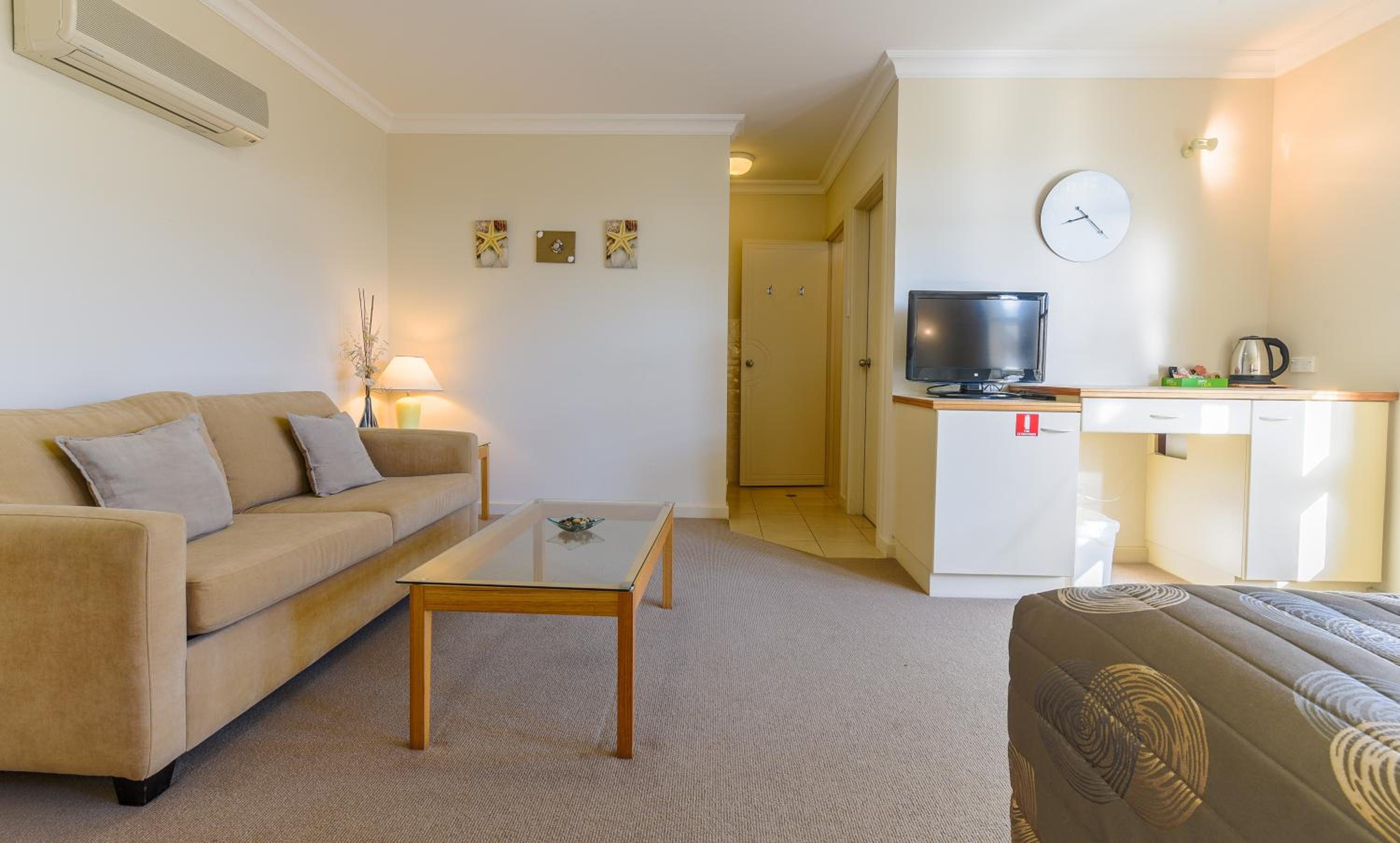 جناح بسرير كوين، The Bluff Resort Apartments 3/7