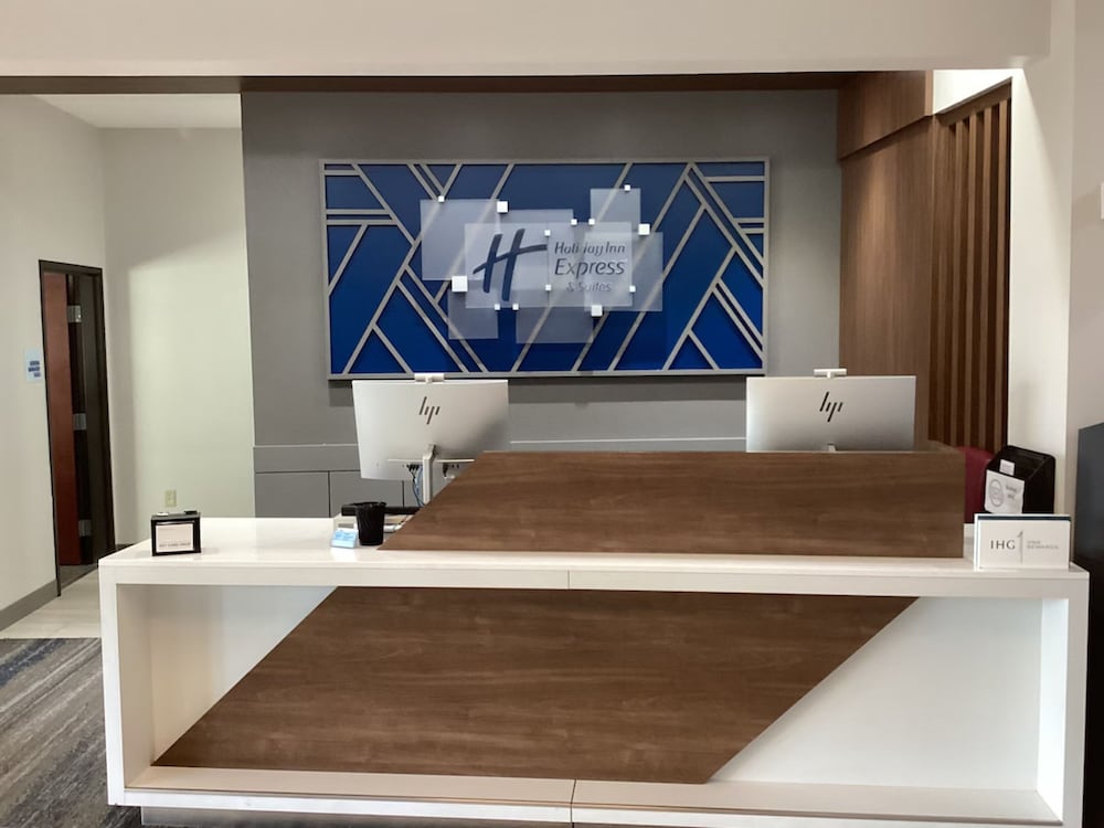 Holiday Inn Express Hotel Suites Snyder 4/54