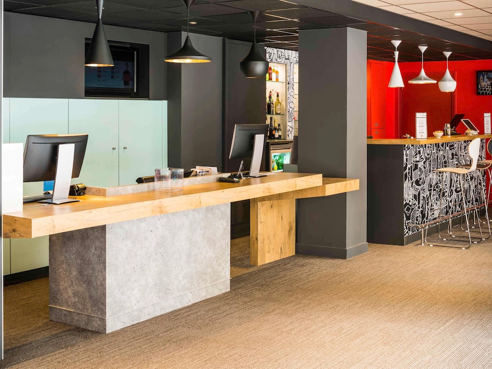 Ibis Paris Pont De Suresnes 7/58
