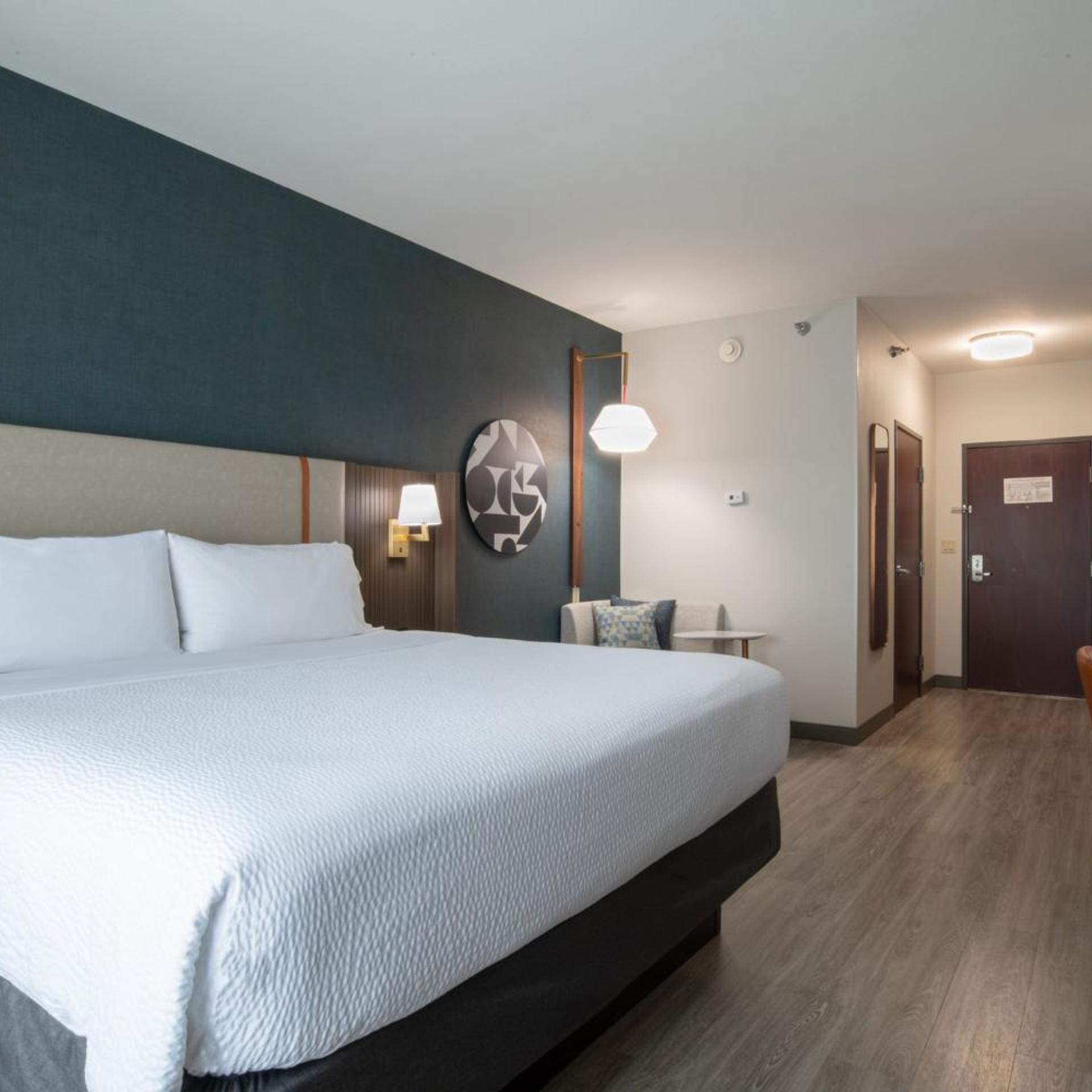 Suite, King Bed, Hot Tub