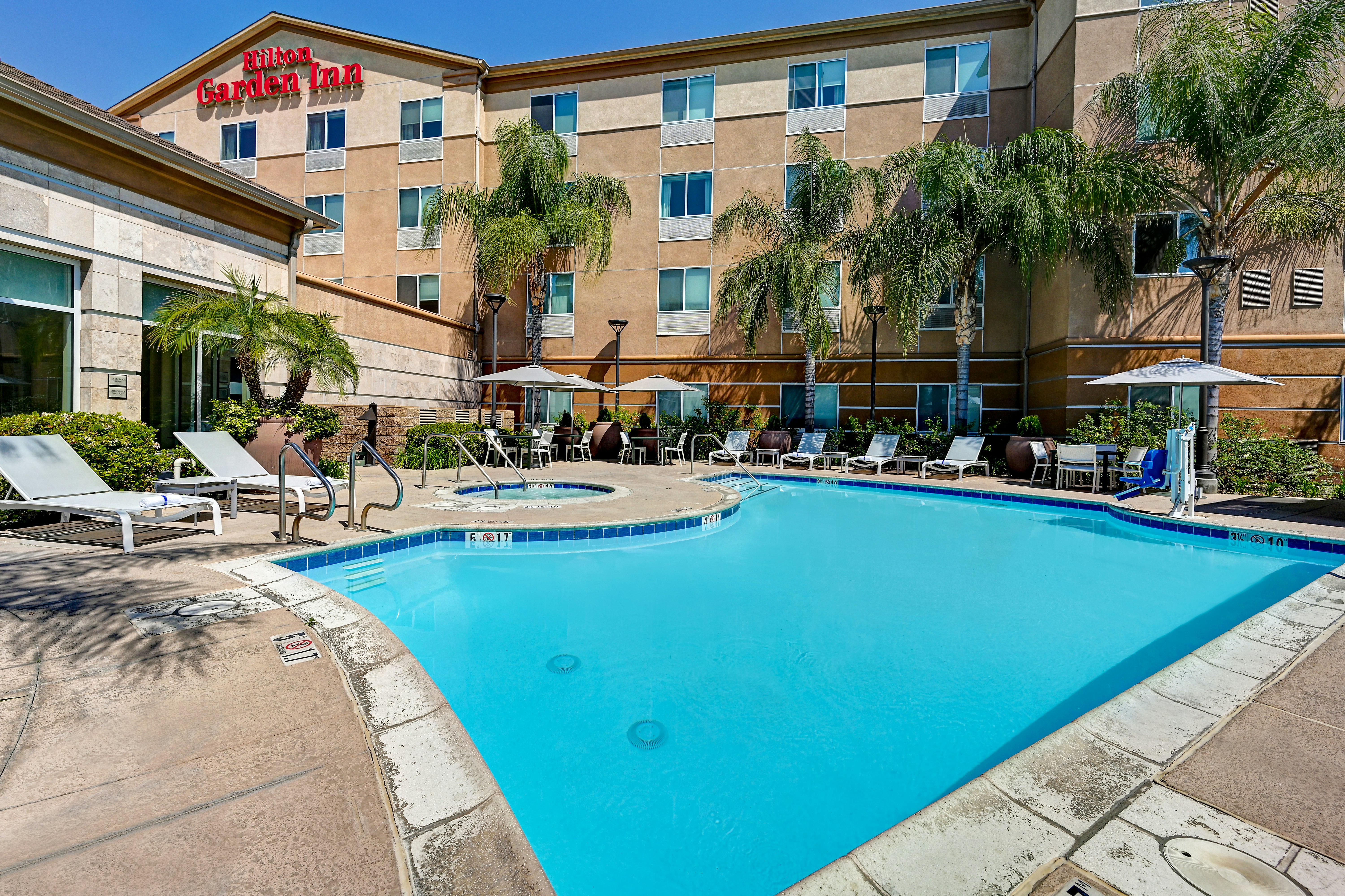 Hilton Garden Inn San Bernardino 55/57