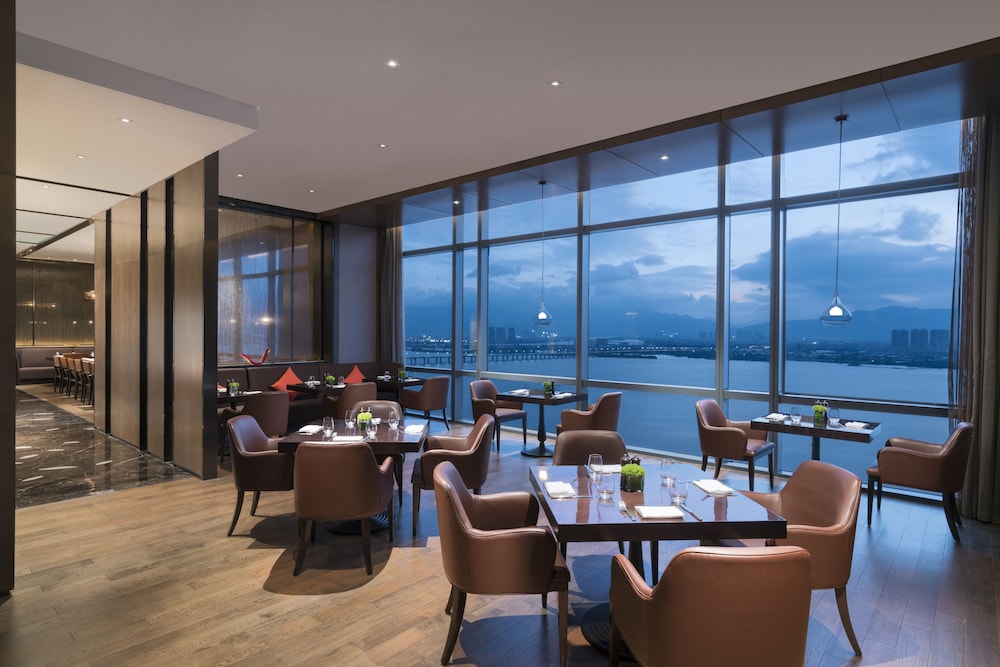 Hyatt Regency Fuzhou Cangshan 56/73