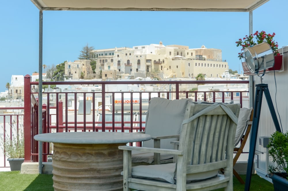 Naxos Center Houses photo5
