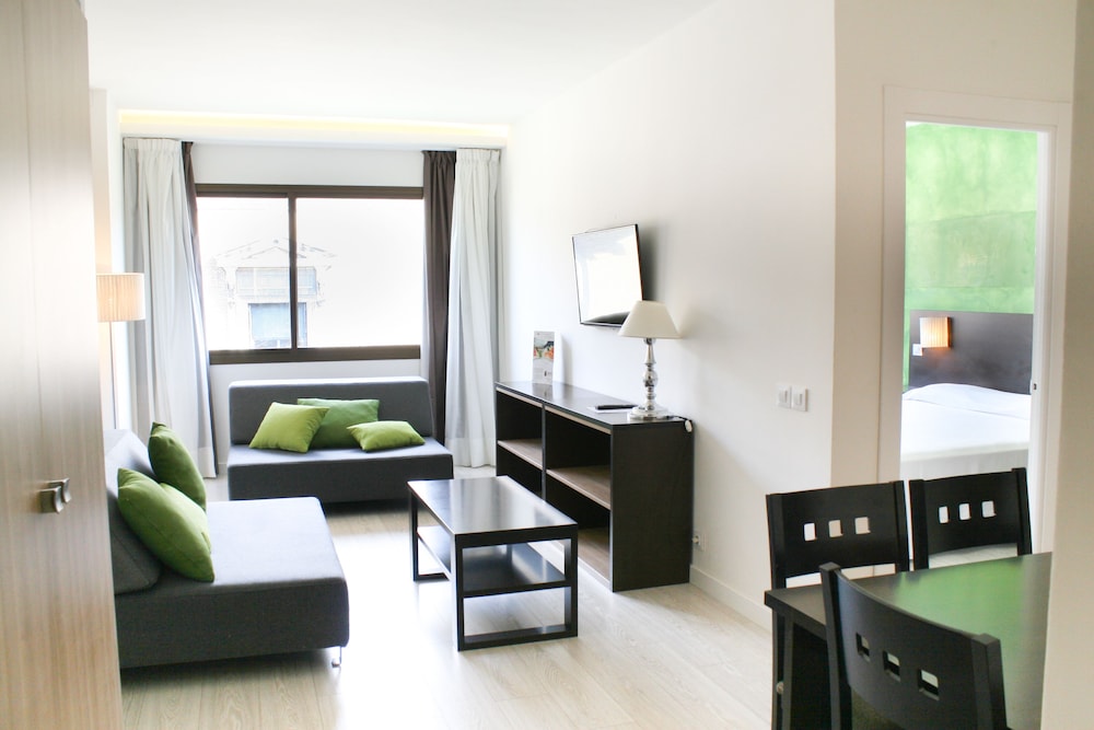 Apartamentos Recoletos 36/65