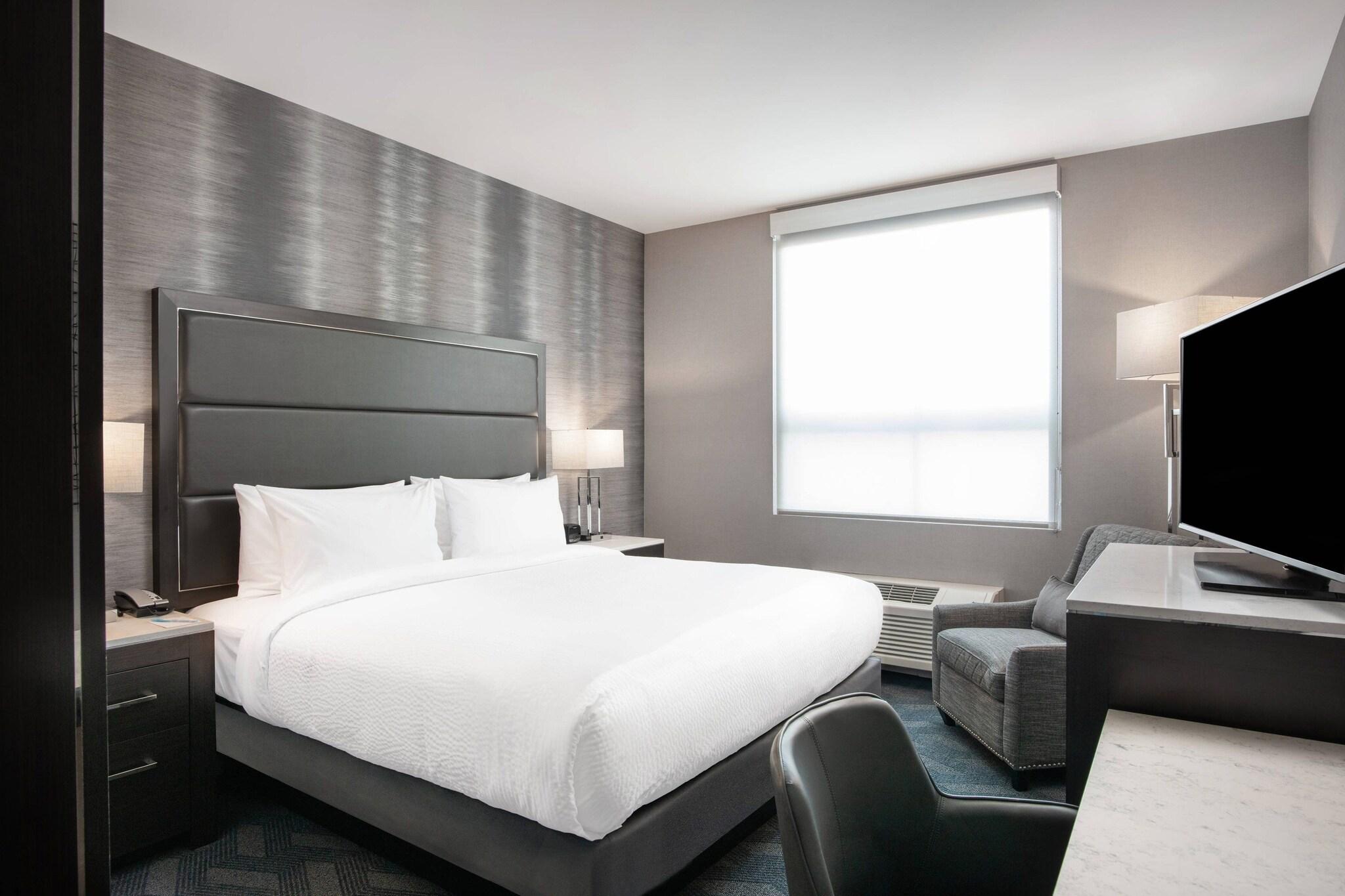 Room at Fairfield Inn And Suites By Marriott Boston Logan Airport/Chelsea, CHELSEA - MA