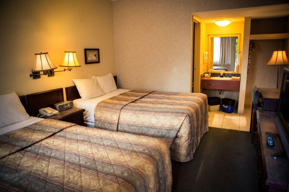 Langley Hwy Hotel 5/25