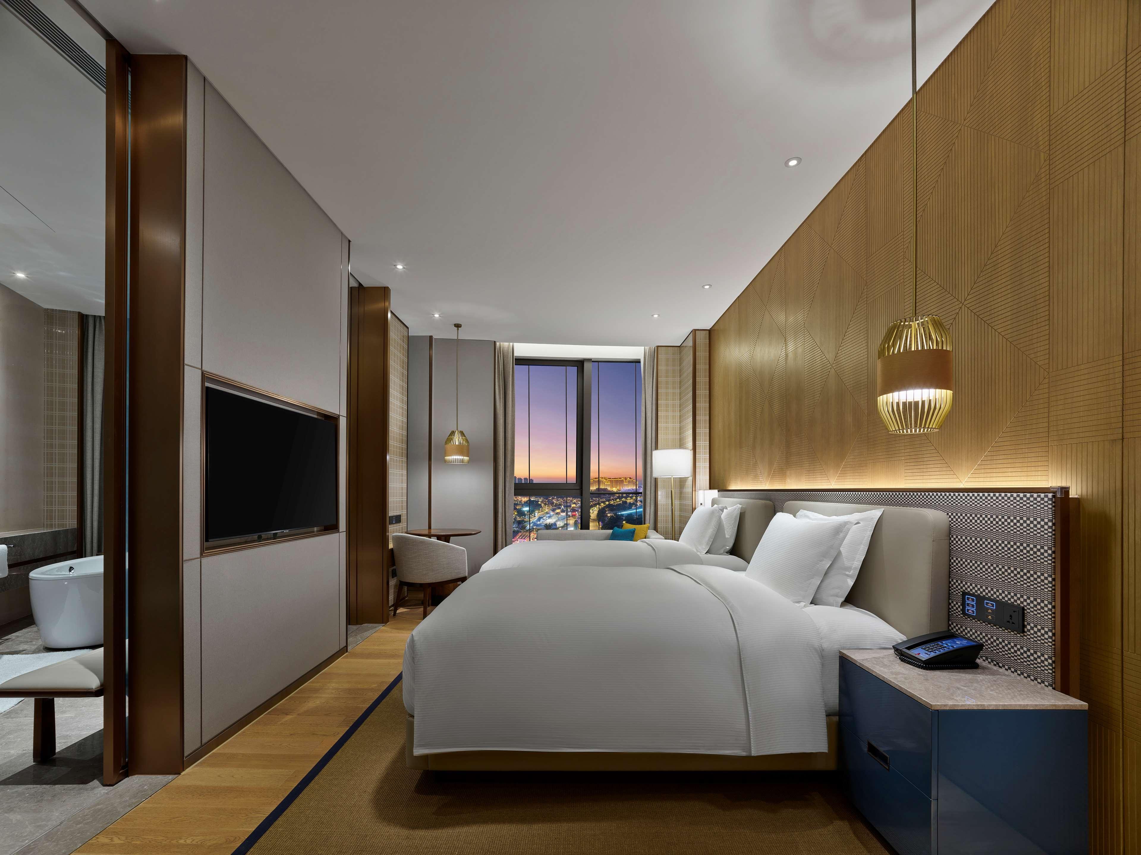 Executive, Twin Beds, Lagoon View