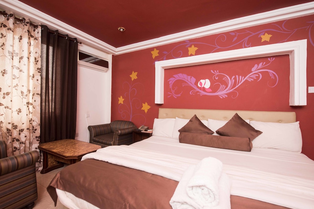 STANDARD, DOUBLE OR TWIN BED