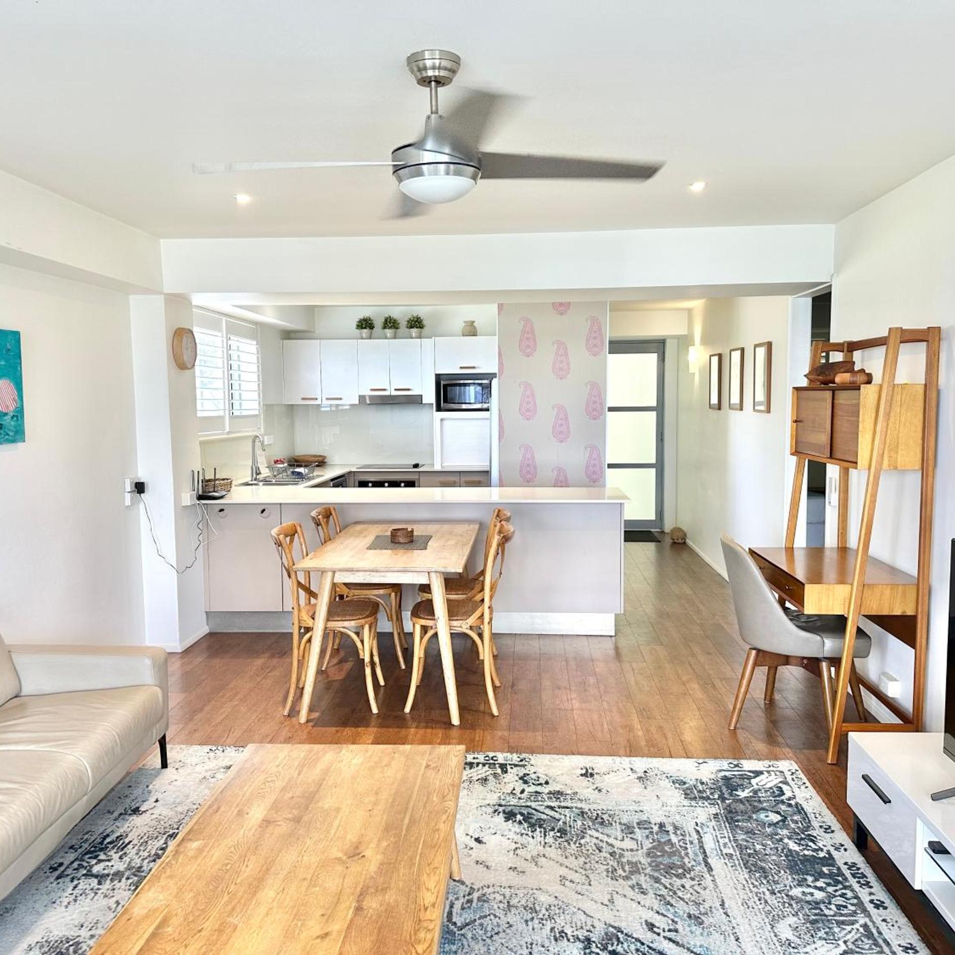 Hillhaven Holiday Apartments 12/63