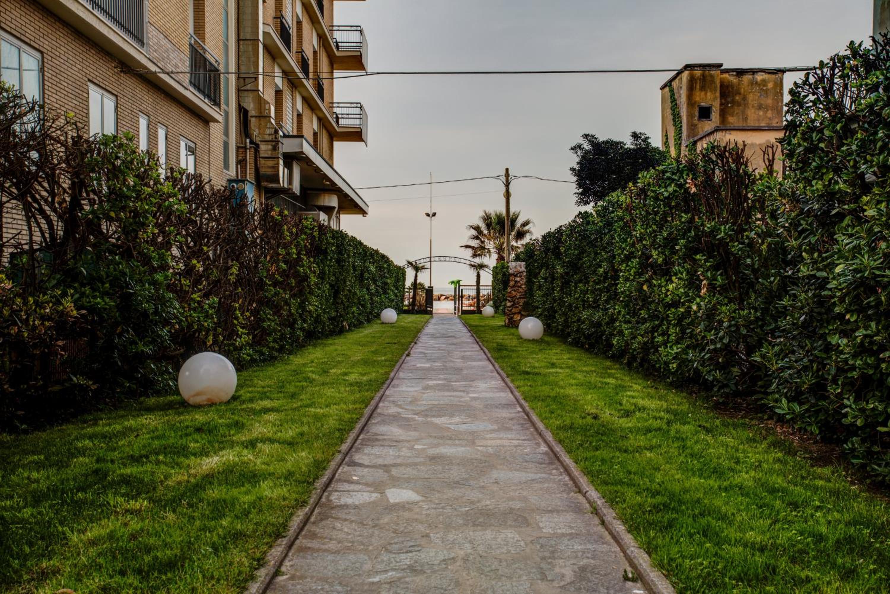 Gambrinus Tower Resort Hotel 45/53