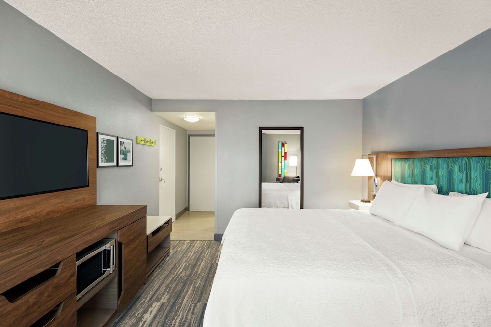 Hampton Inn and Suites Fort Lauderdale Airport South Cruise Port 17/43