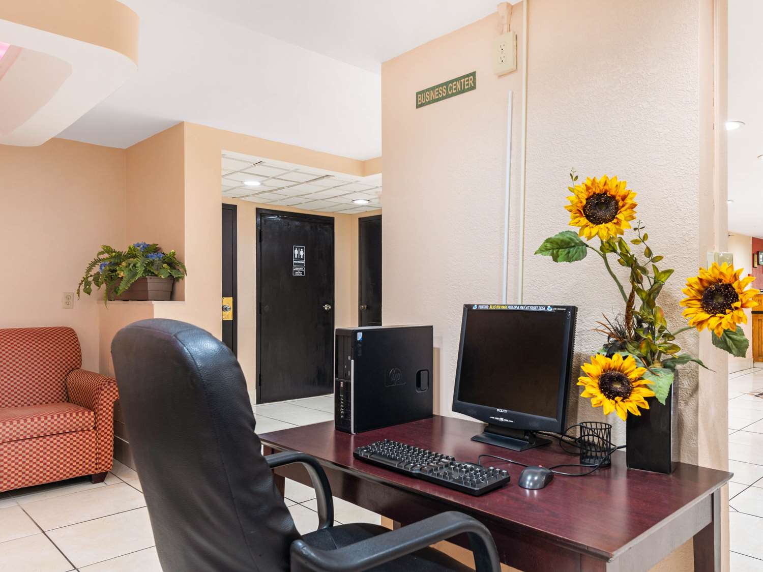 Quality Inn & Suites Orlando Airport 17/18