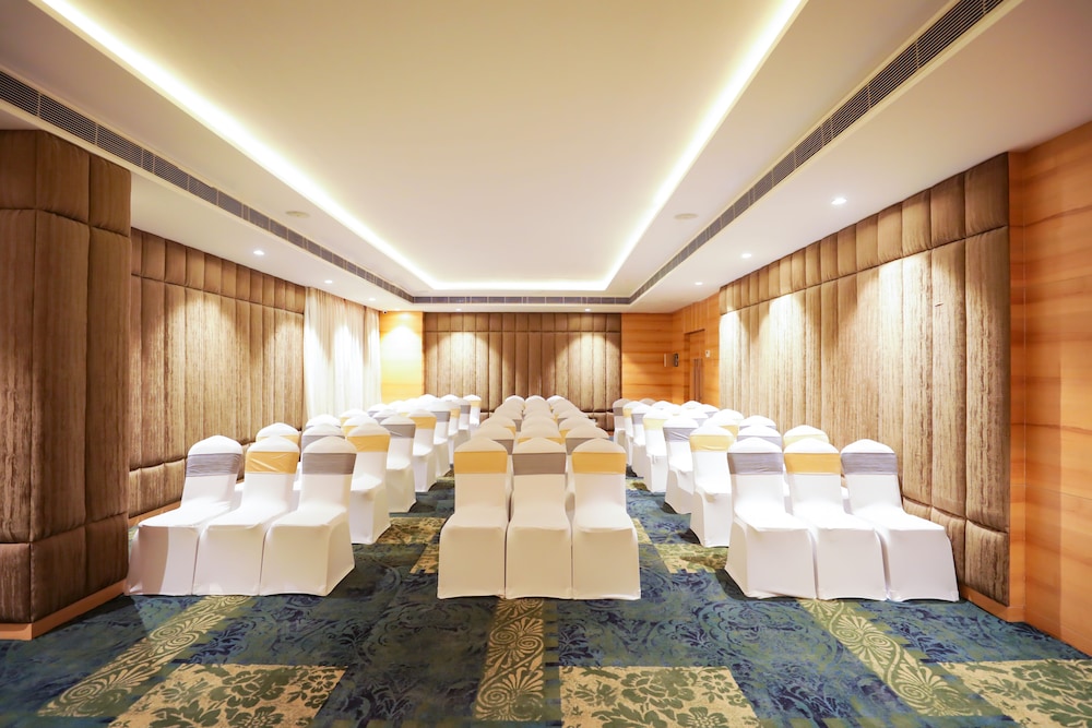 Regenta Suites Element One 43/50