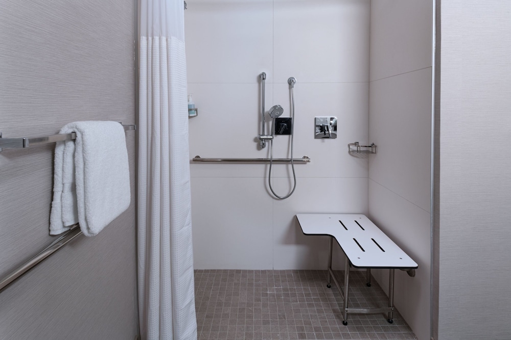 Courtyard by Marriott Dallas Richardson at Spring Valley 46/46