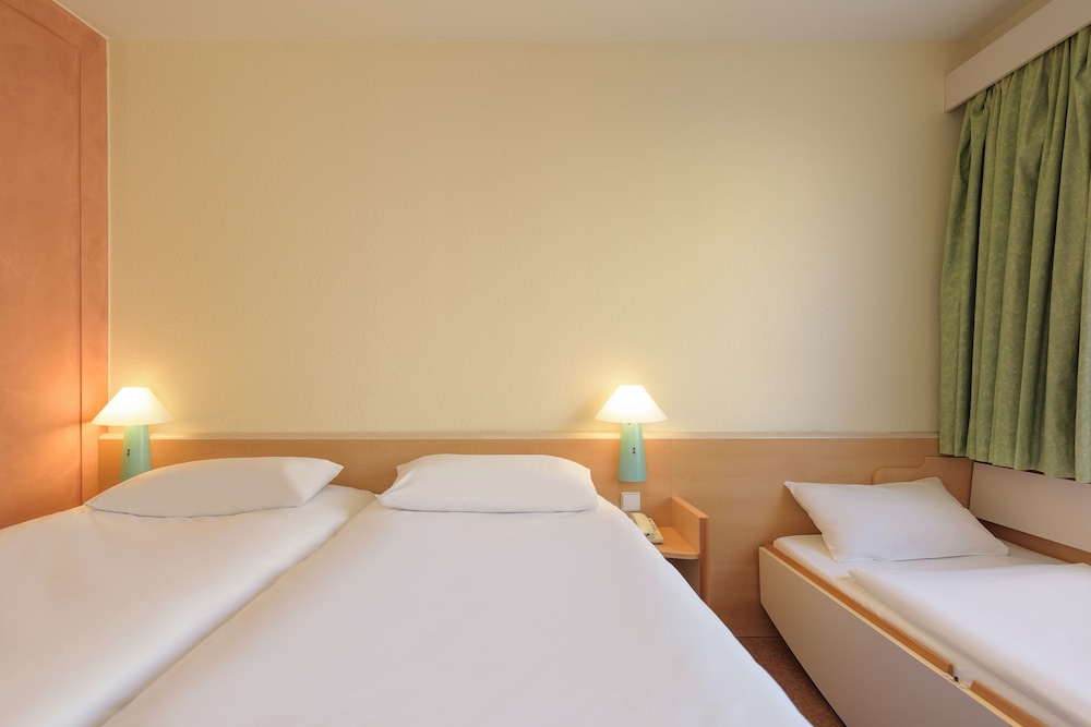 Ibis Alicante 23/60