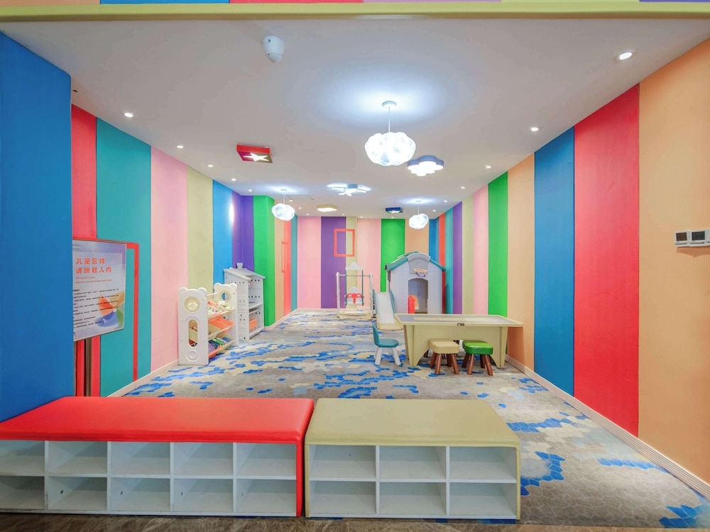 NOVOTEL GUIYANG DOWNTOWN 38/44