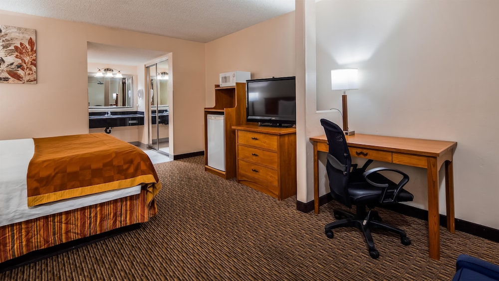 SureStay Hotel by Best Western Tehachapi 33/34