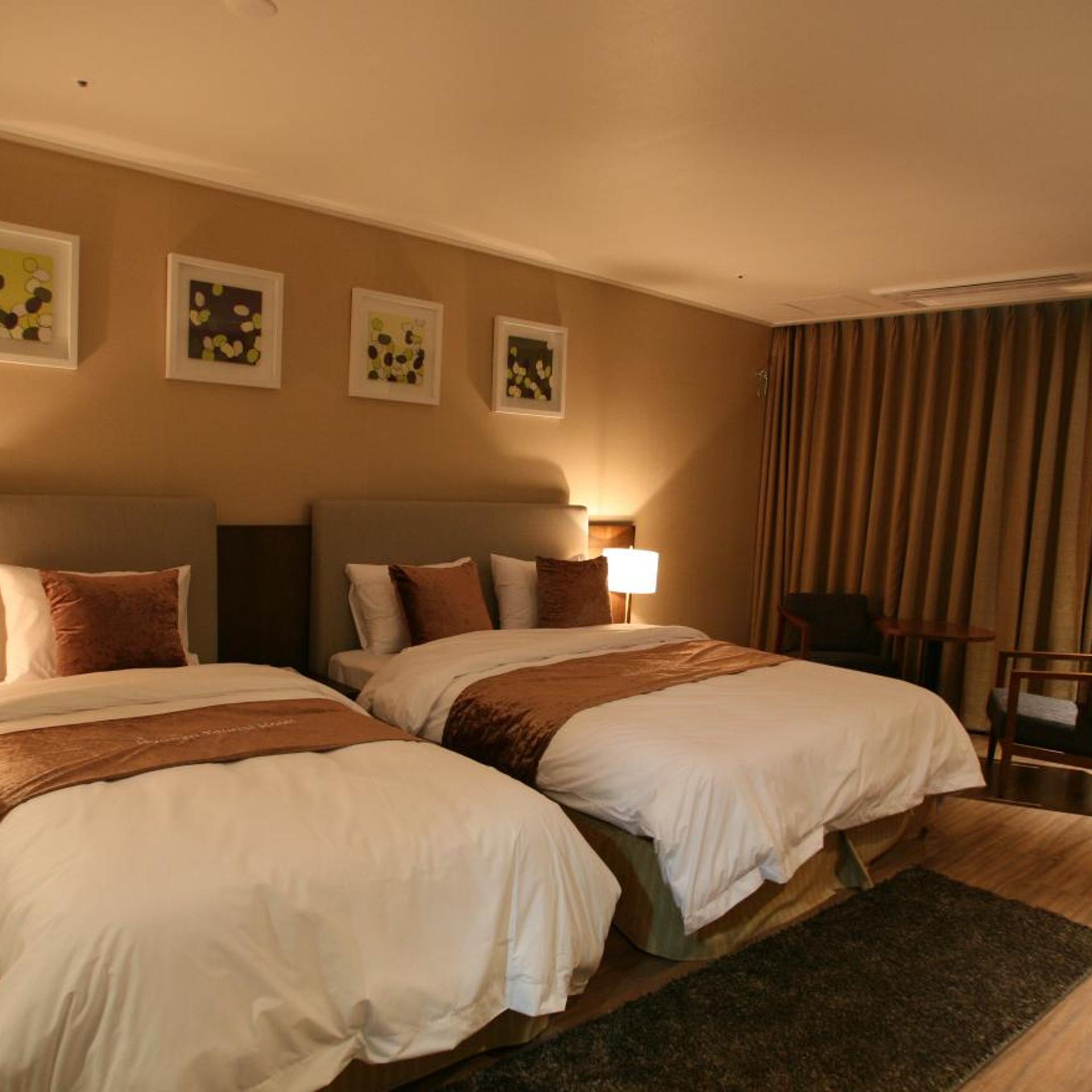 غرفة ديلوكس بسريرين منفصلين بإطلالة على البحر، Hyunjin Tourist Hotel 6/9
