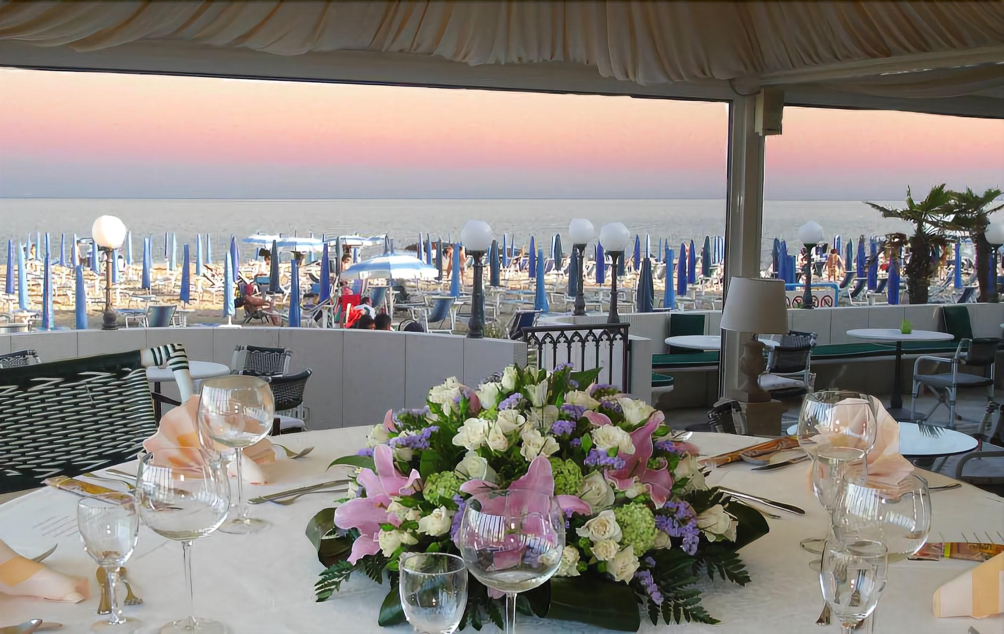 Hotel Montecarlo 16/27