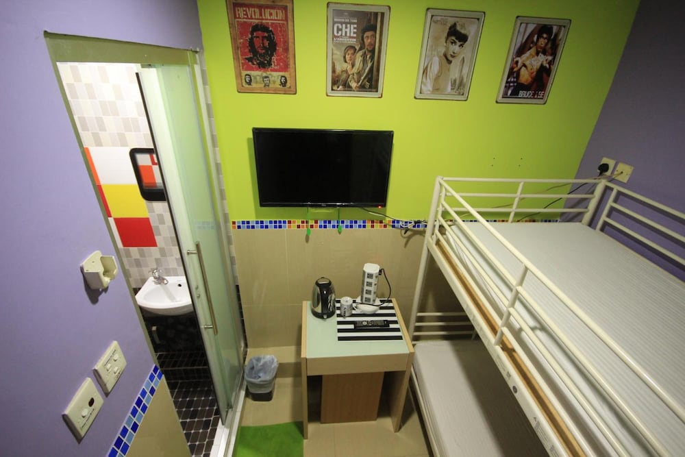 Timehouse (Hong Kong Hostel) 32/40