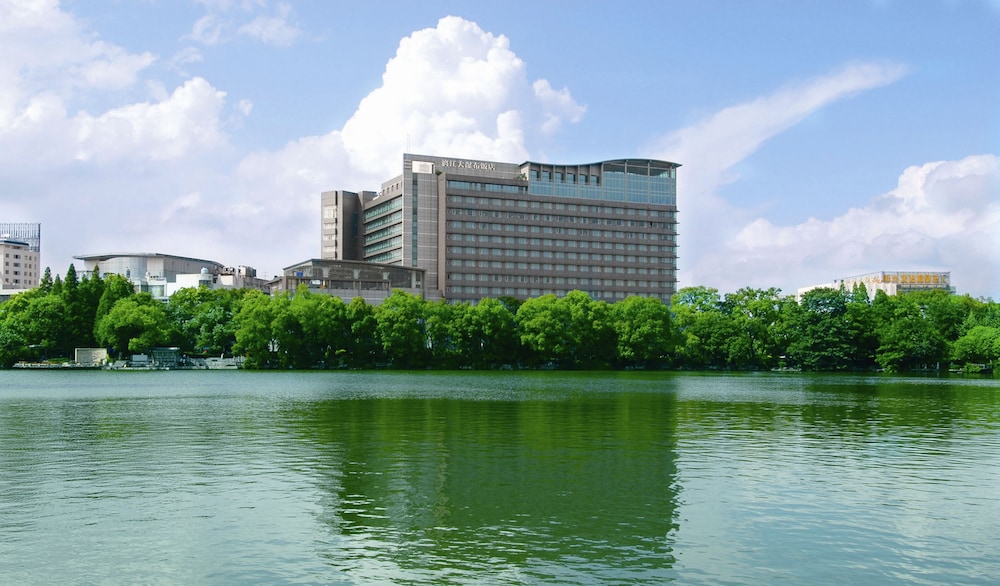 Lijiang Waterfall Hotel 67/71