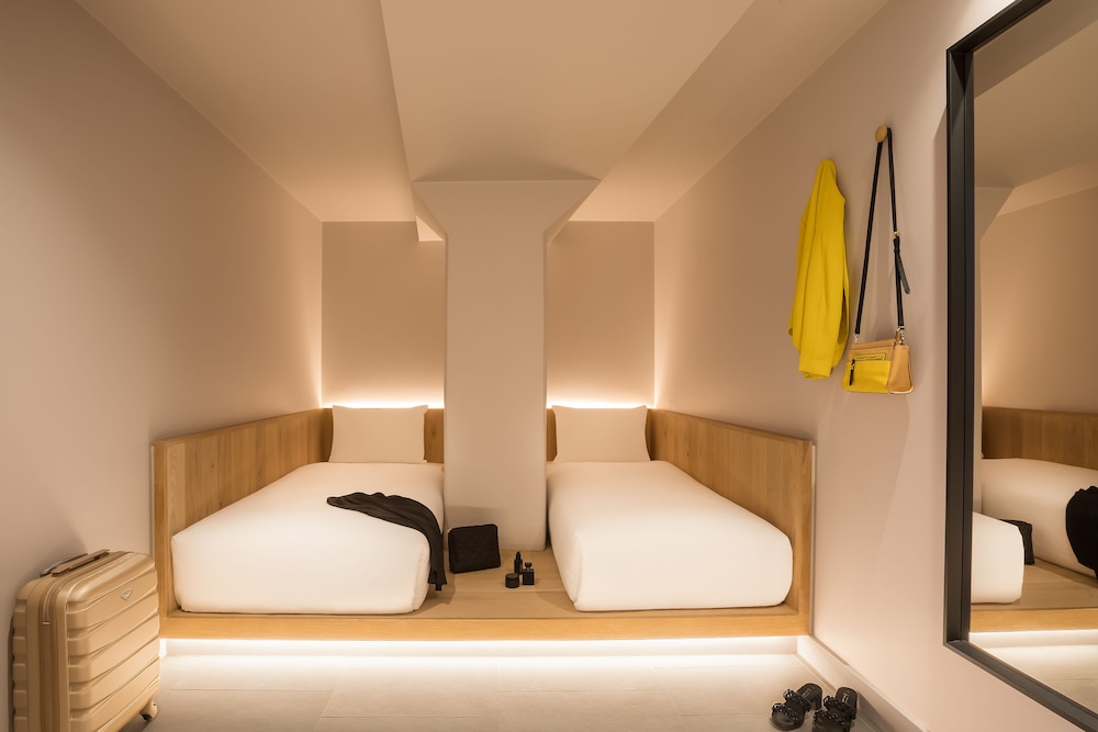 Cocoon 4