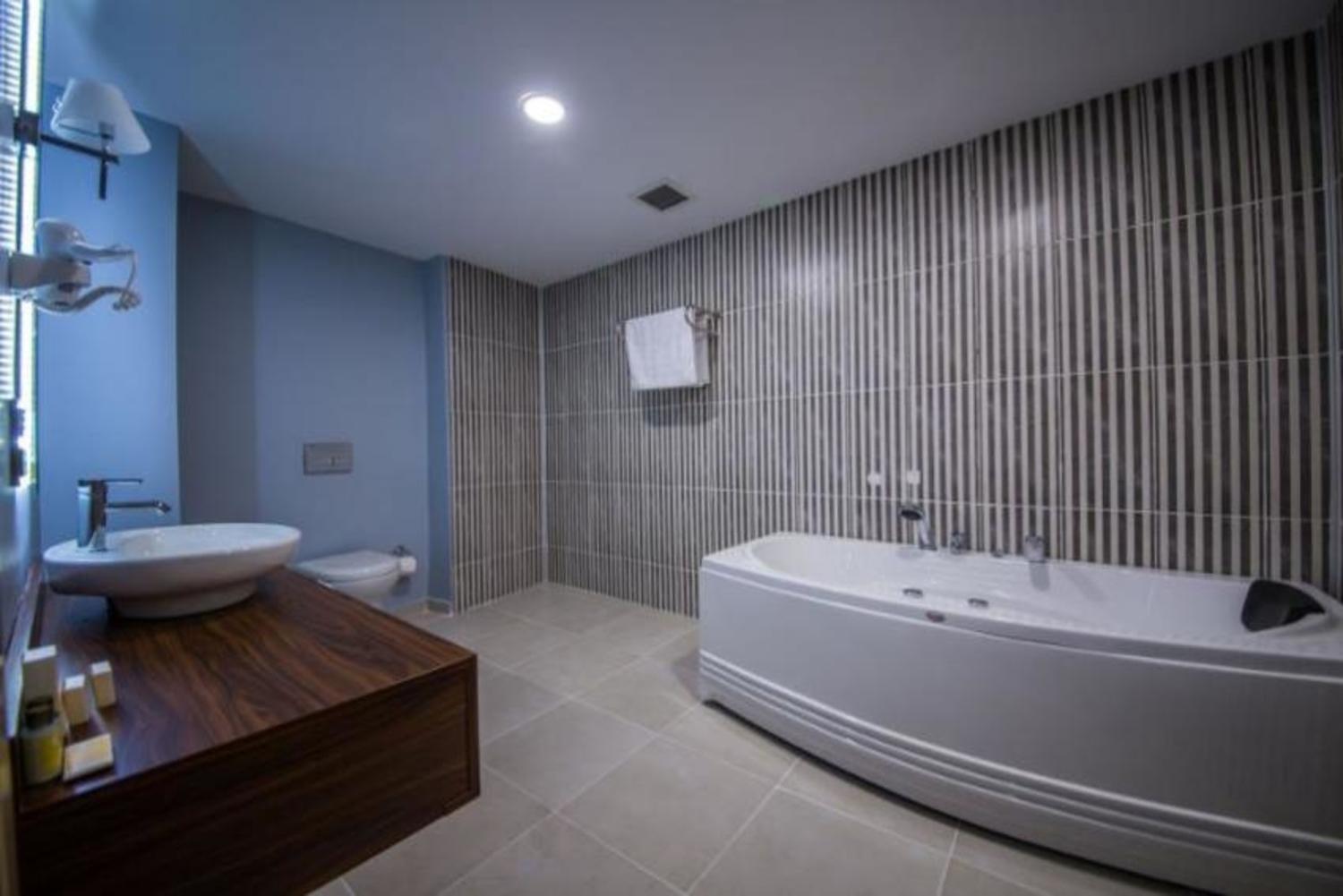 Bendis Otel 32/33