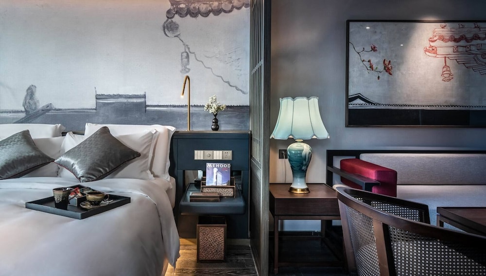 Elegant Hotel (Zhujiang New Town Canton Tower) 14/48