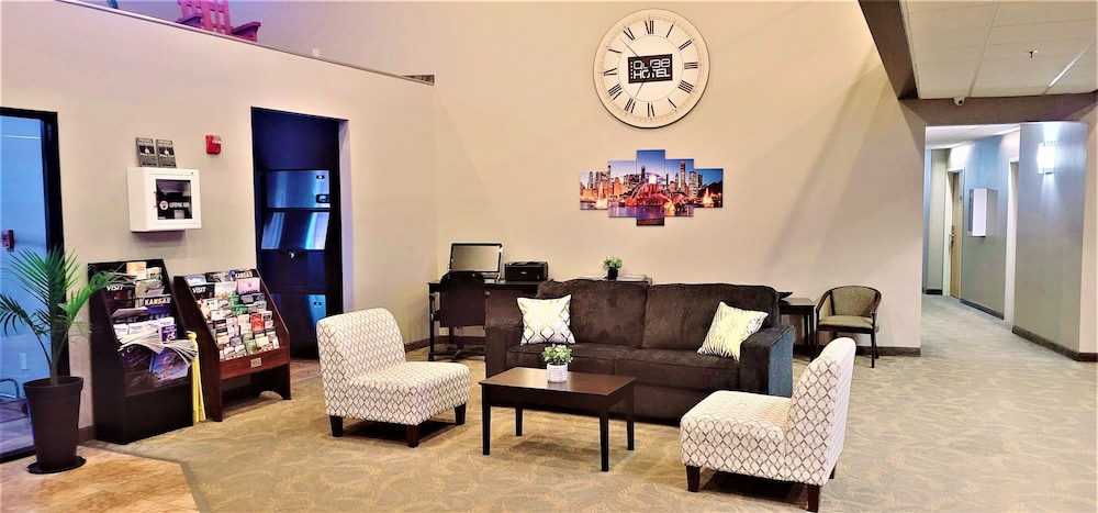Qube Hotel Polk City 17/39