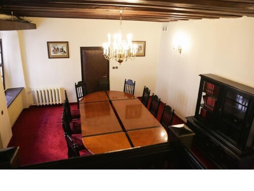 Dwor Polski Hotel 39/50