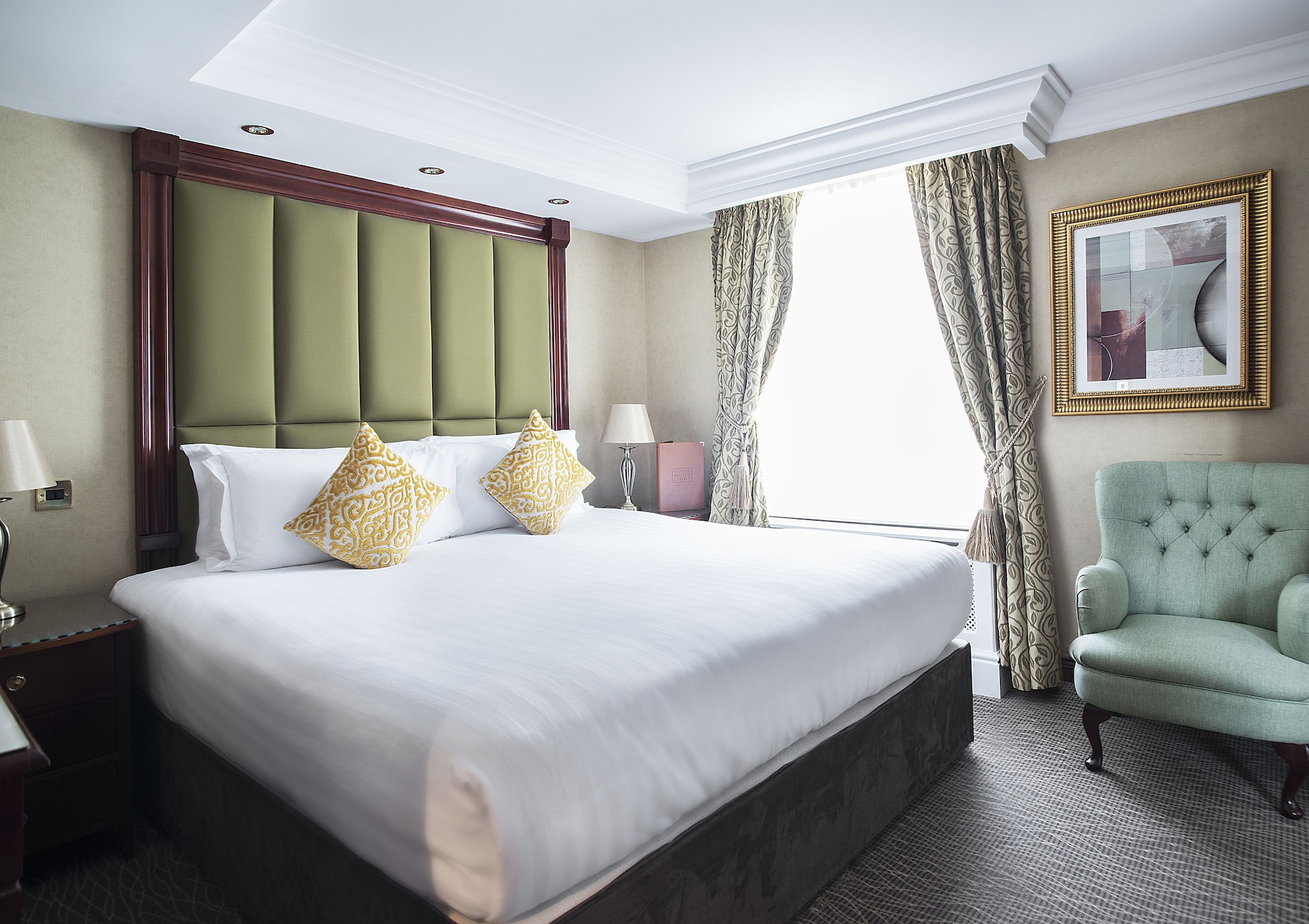 CLUB, DOUBLE OR TWIN BED