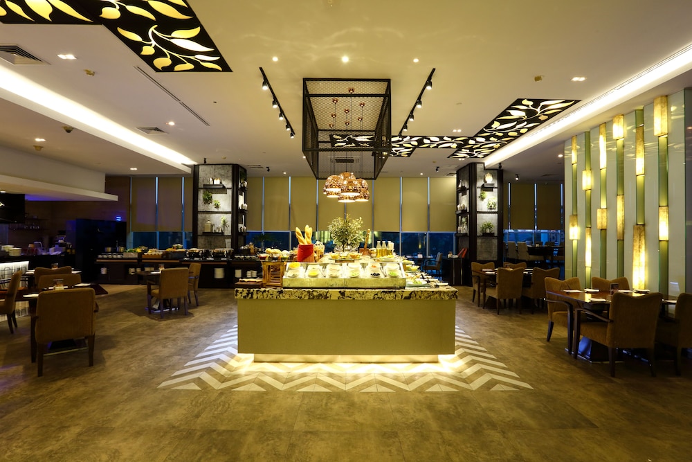 Cambridge Hotel Medan (ex Grand Swiss Belhotel Medan) 62/71