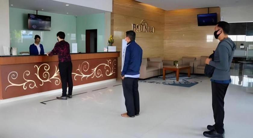 Borneo Hotel 12/37