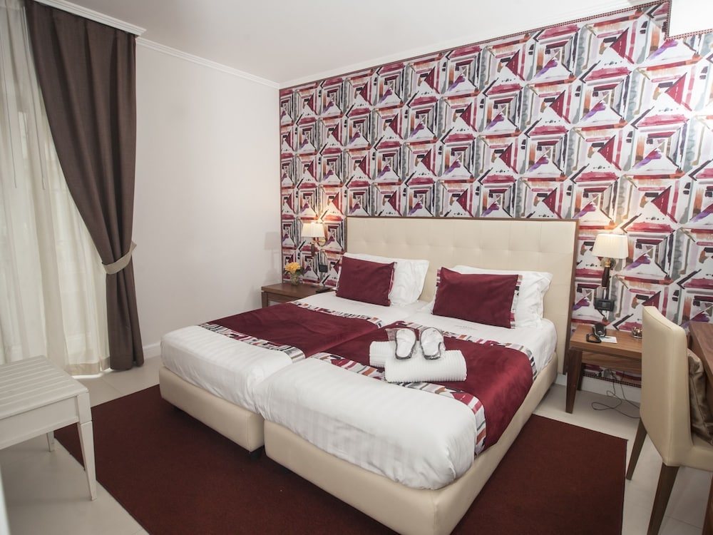 Triple room