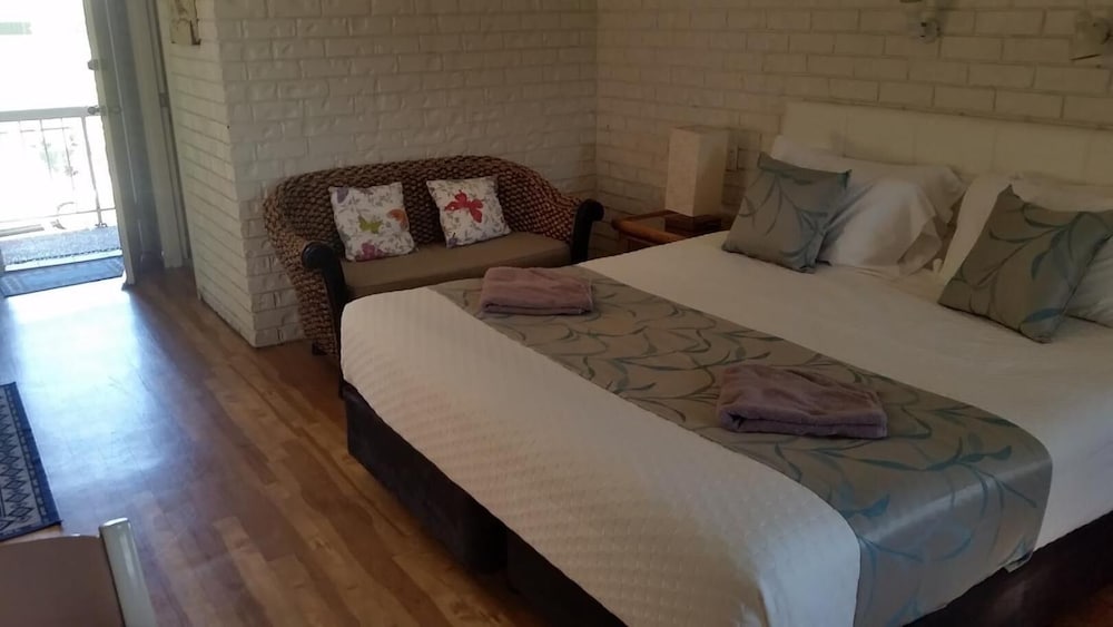 Holland Park Motel 17/33