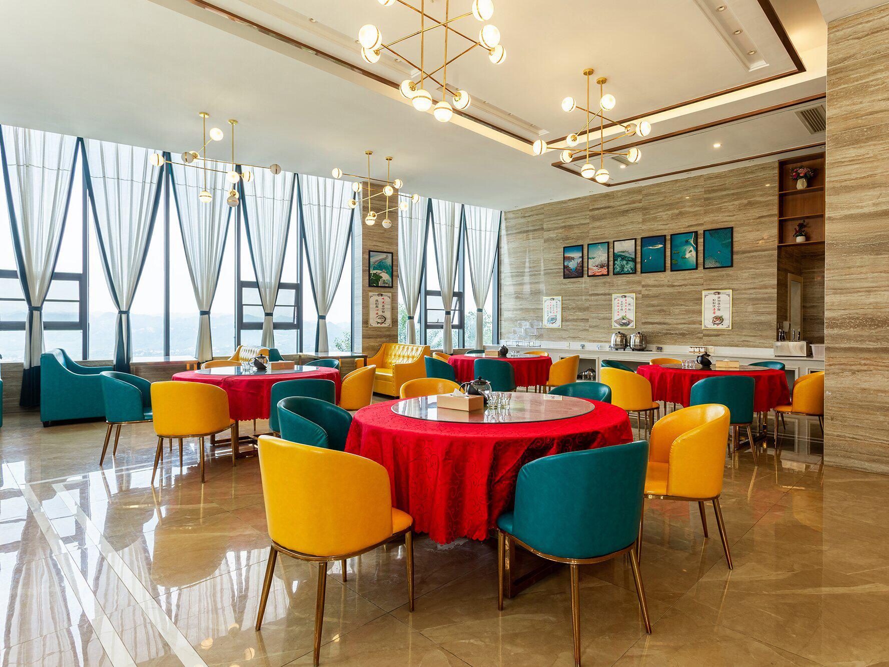 Vienna International Hotel(Dafang Branch) 34/43