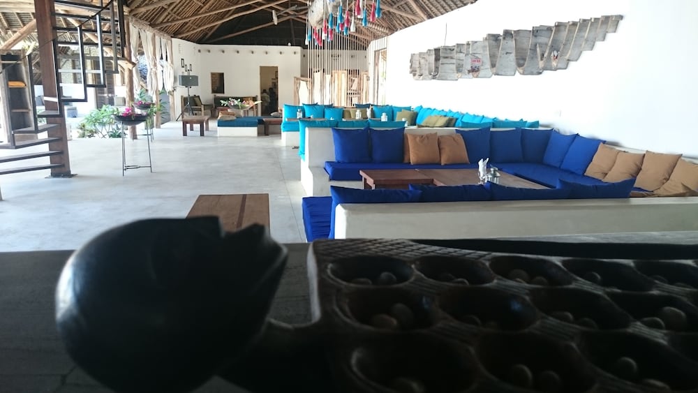 Nur Beach Resort 12/27