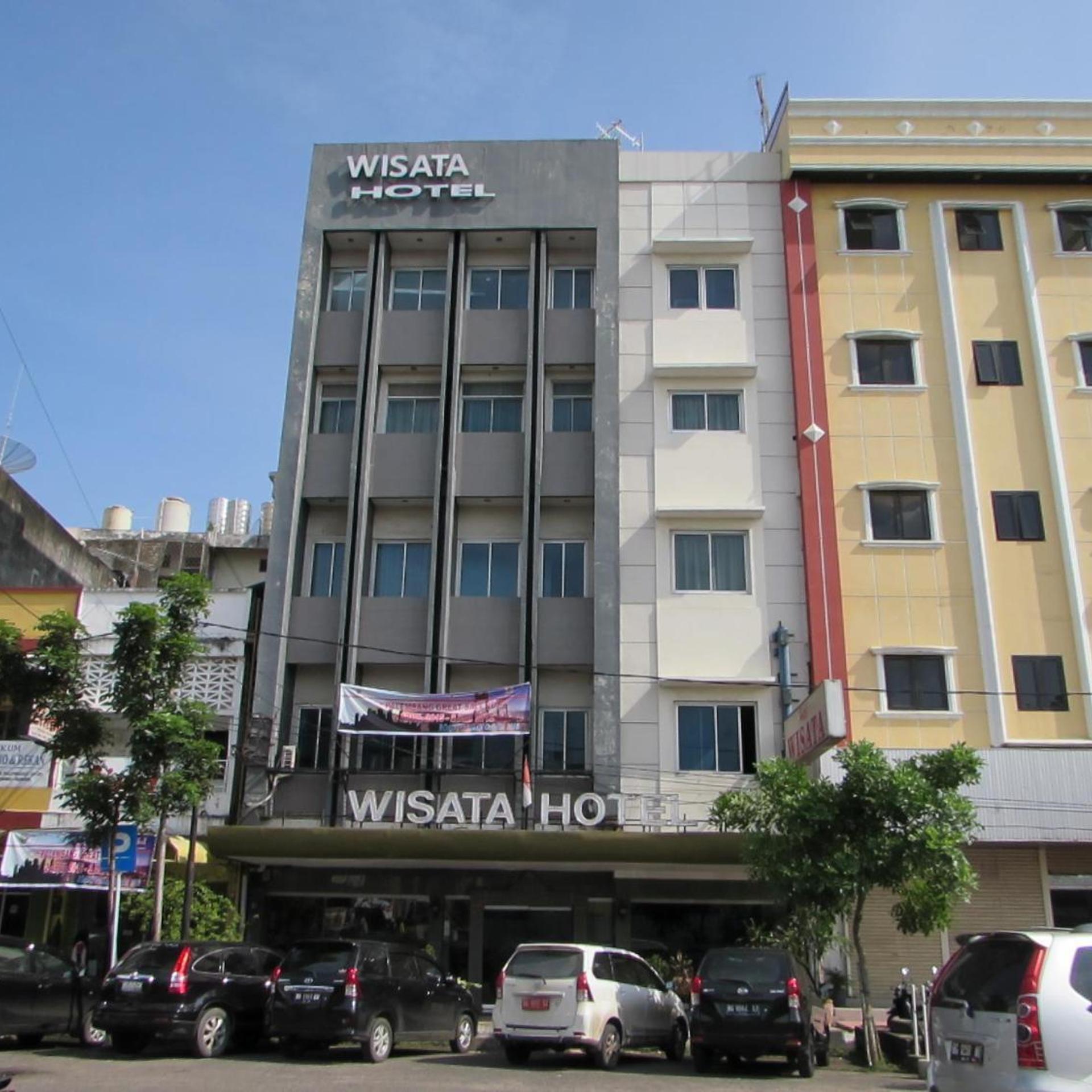 Wisata Hotel 3/30