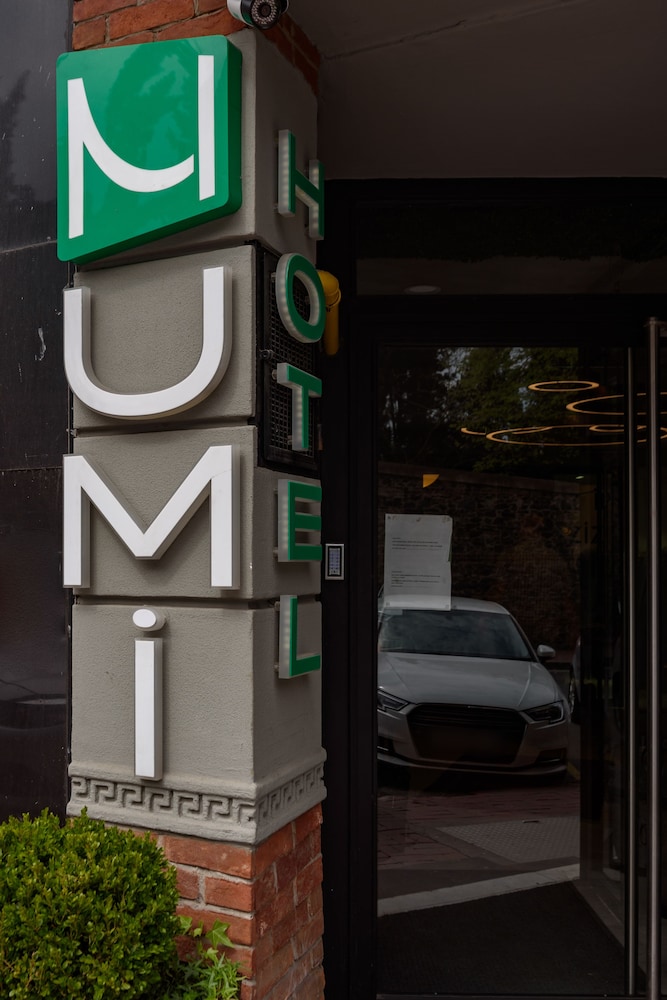 Numi Hotel 3/50
